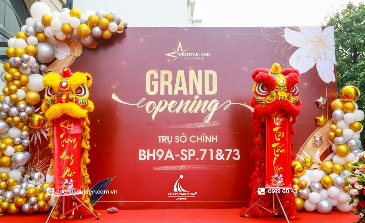 Backdrop khai trương được setup tại TP.HCM