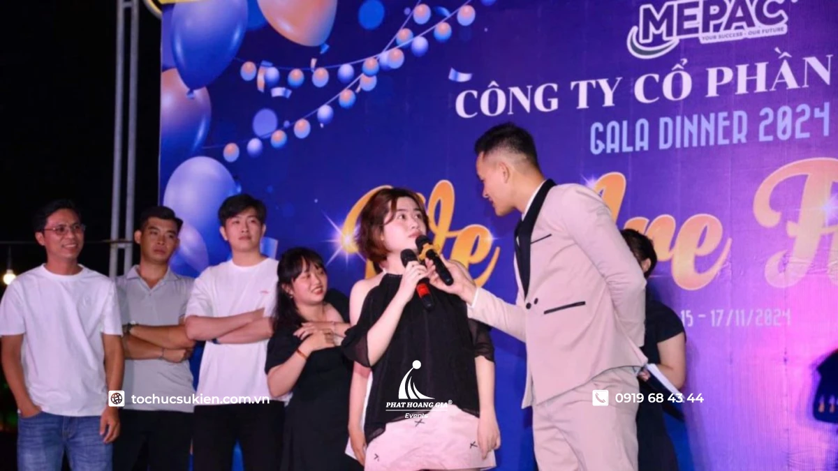 Trò chơi hỏi nhanh đáp lẹ với MC trong event hội nghị