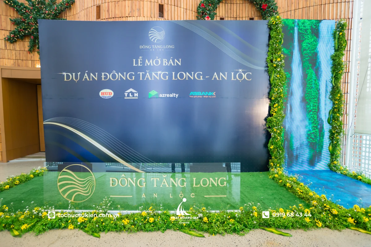 Không gian backdrop chụp hình chuyên nghiệp tại lễ mở bán do PHG triển khai.