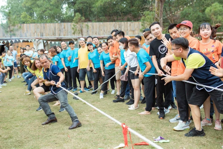Trò chơi kéo co: luật, cách tổ chức cho công ty và mẹo thắng