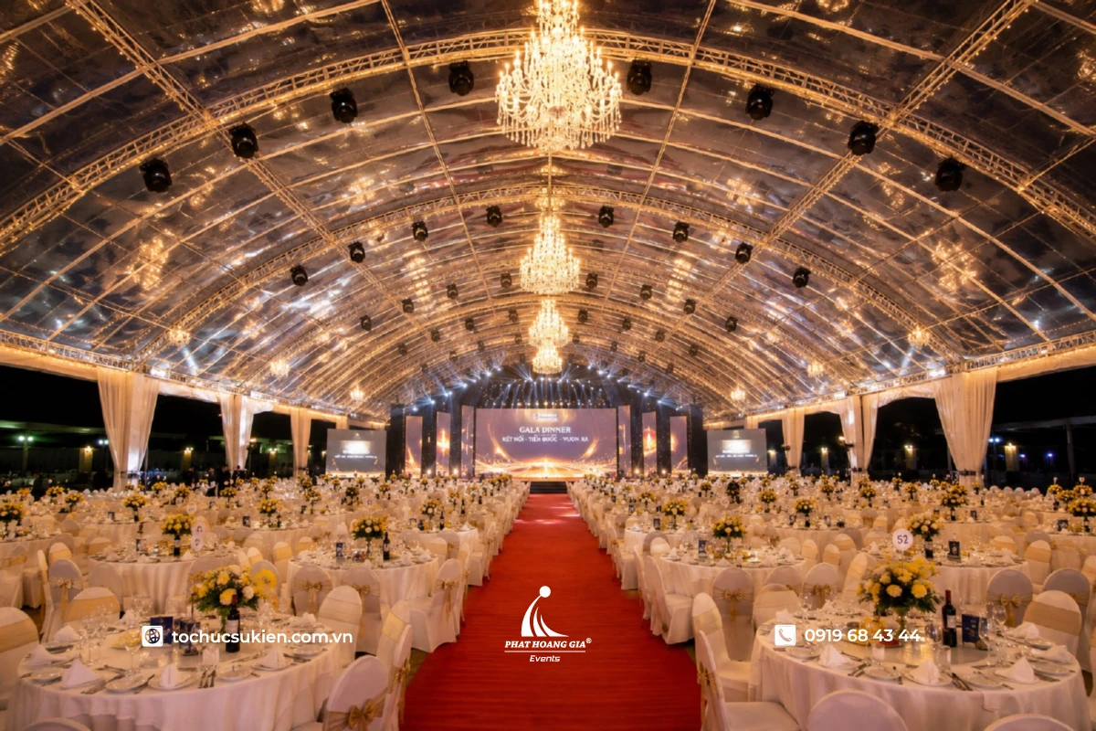 Nhà bạt không gian mái vòm cong cho gala dinner sự kiện doanh nghiệp quy mô lớn