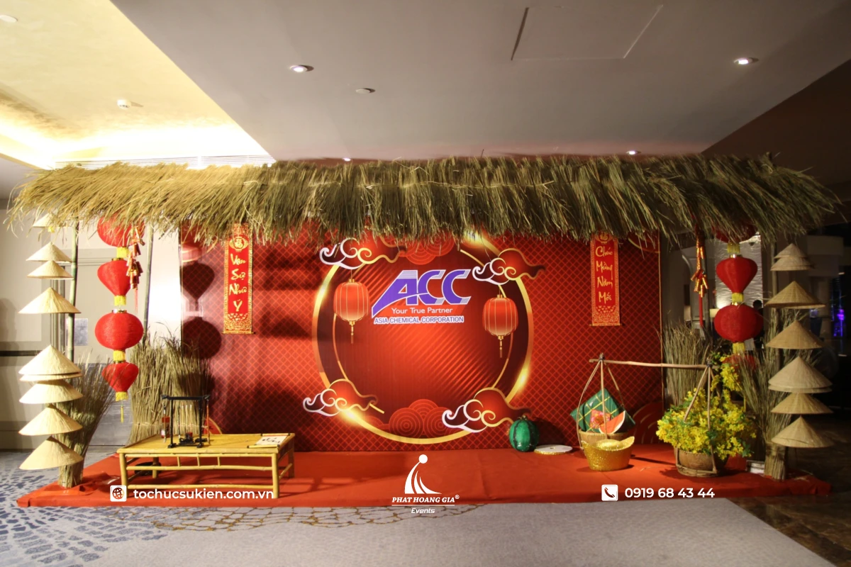 Concept sự kiện phong cách Tết Việt truyền thống với khu vực check-in đồng bộ