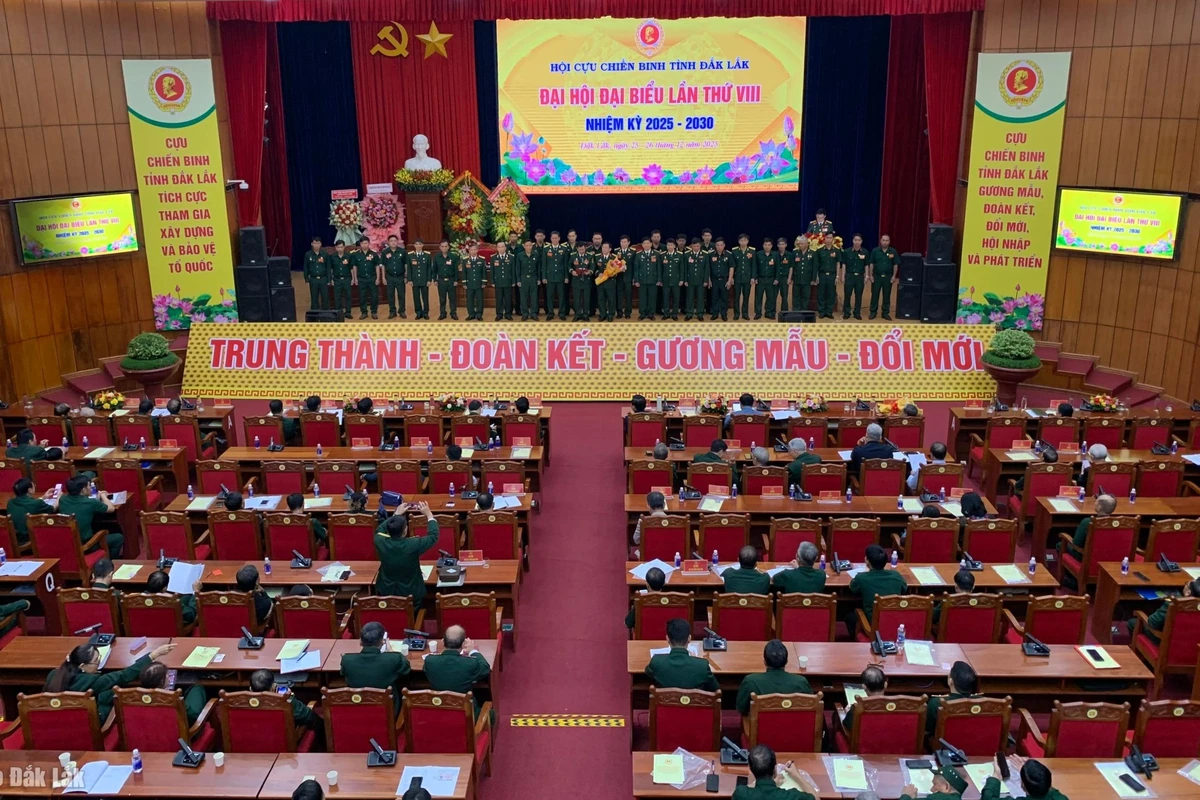 Toàn cảnh không gian trang trọng của Đại hội đại biểu cựu chiến binh được tổ chức chuyên nghiệp tại trung tâm hội nghị