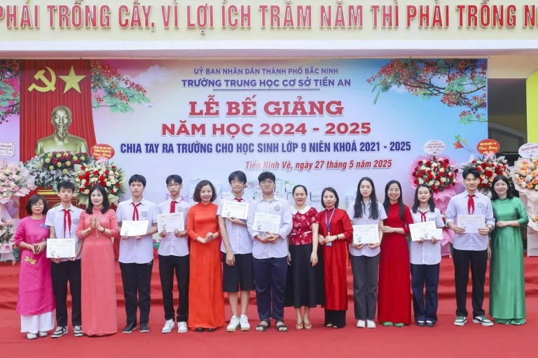 Bế giảng là gì? Ý nghĩa, hoạt động và cách tổ chức buổi lễ
