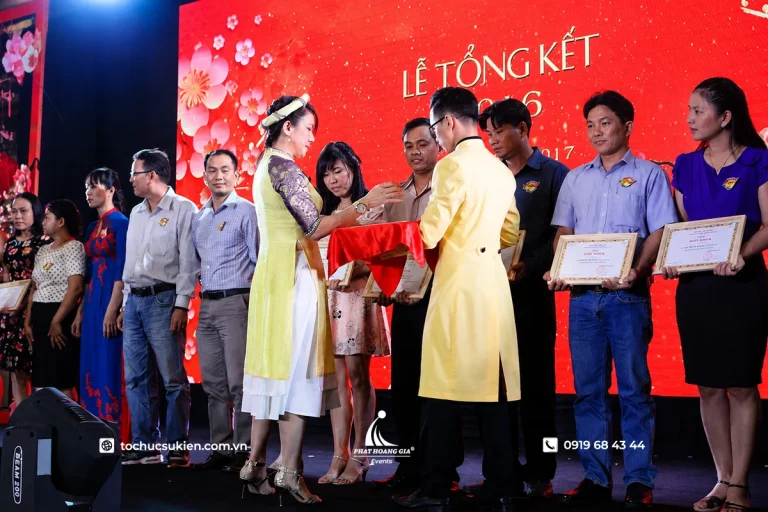 Lễ tổng kết: Gợi ý kịch bản và các bước tổ chức sự kiện