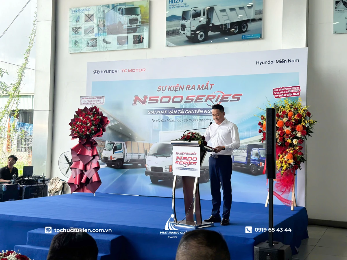 Đại diện công ty phát biểu giới thiệu tại sự kiện ra mắt sản phẩm mới N500 Series.