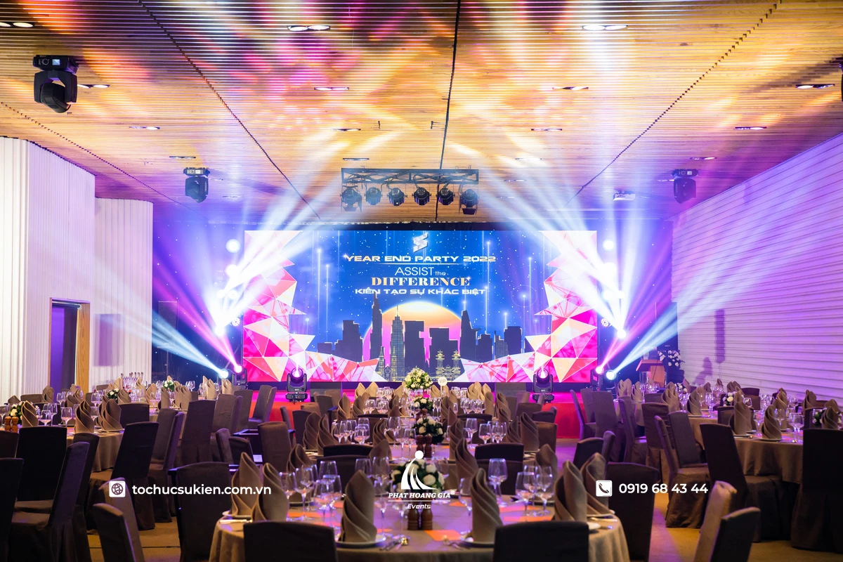 Phát Hoàng Gia thực hiện toàn cảnh sân khấu year end party cuối năm chuyên nghiệp và ấn tượng