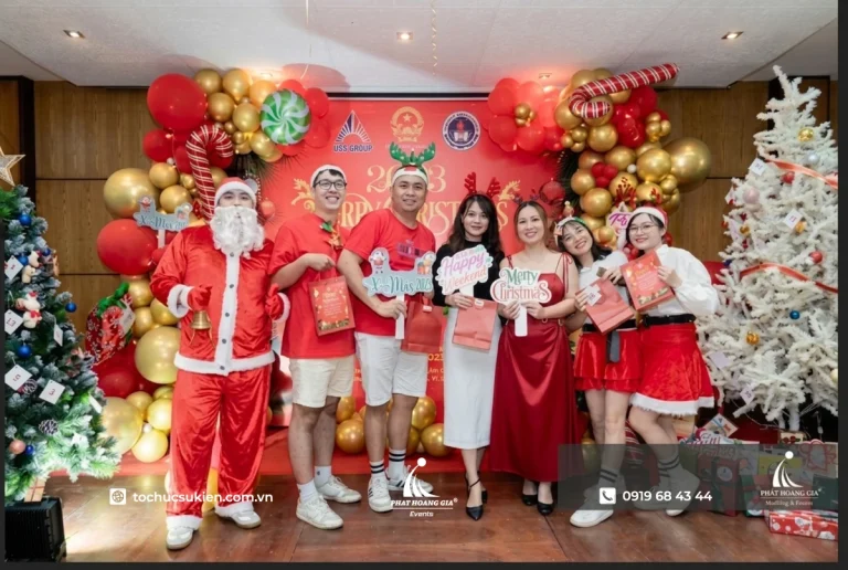 Tiệc Giáng sinh: Ý tưởng, kịch bản và cách tổ chức