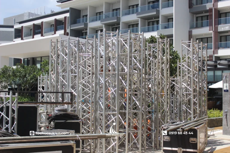 Truss là gì? Nguyên lý, phân loại và ứng dụng trong sự kiện
