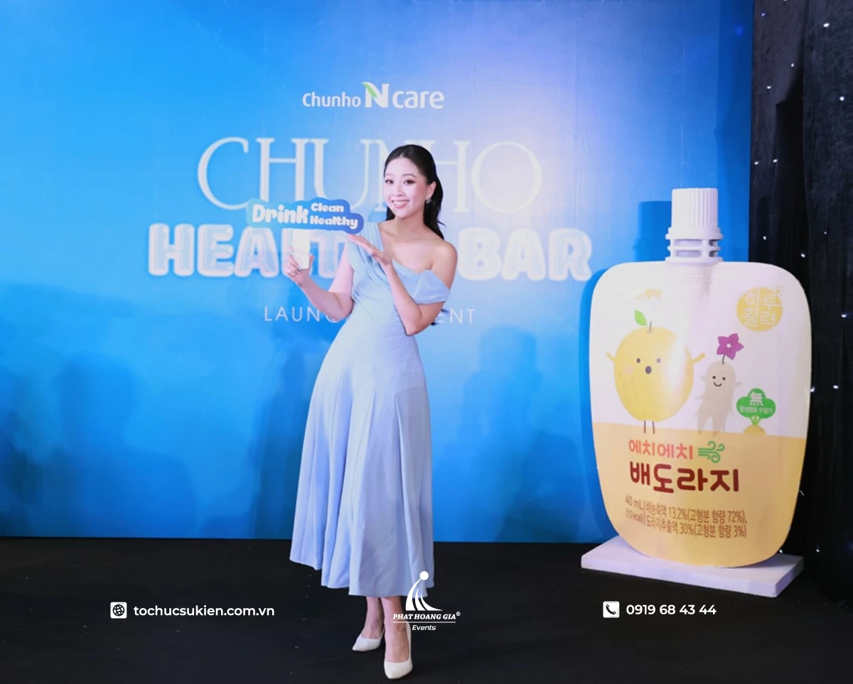 Ra mắt đại sứ thương hiệu tại sự kiện giới thiệu sản phẩm mới của Chunho Ncare
