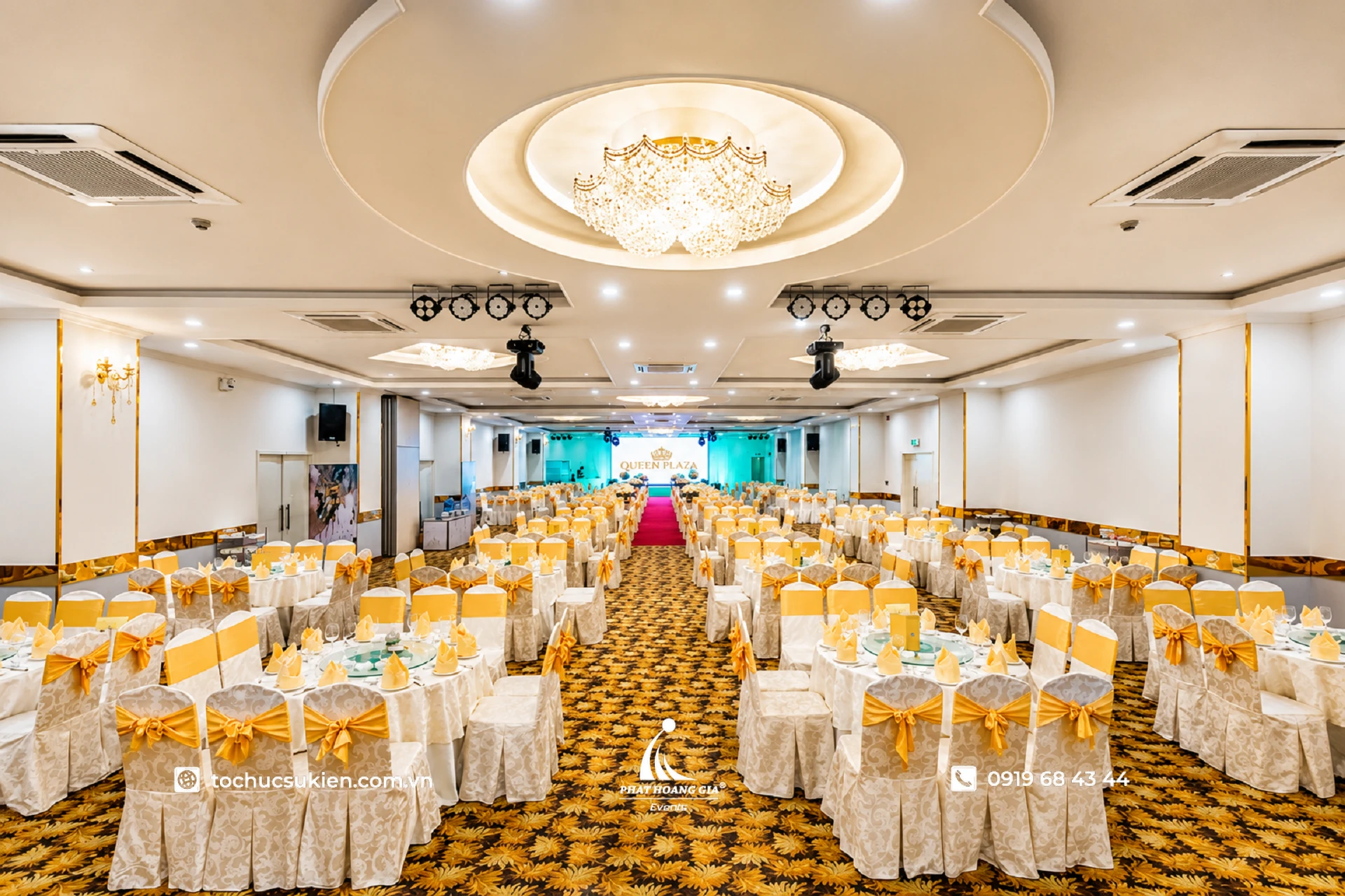 Trung tâm hội nghị tiệc cưới cao cấp với không gian ballroom tổ chức Year End Party